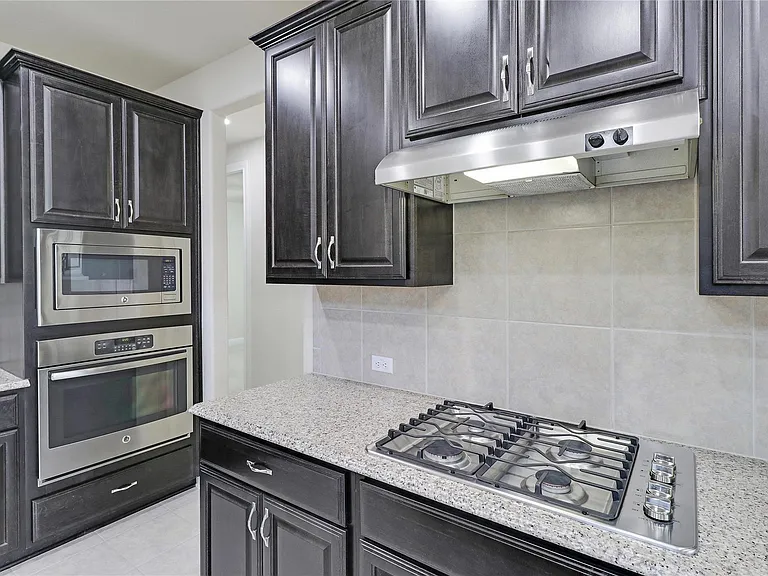 3009 Silvergrass Cv — Photo 9