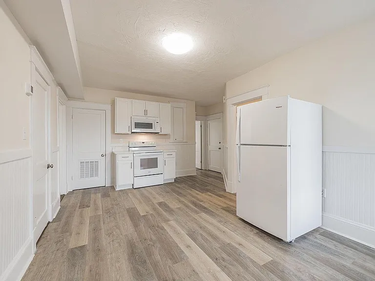 680 Harvard St #2 — Photo 5