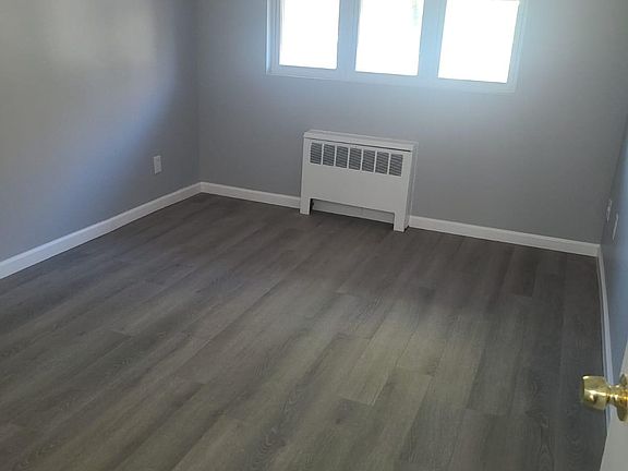 2nd image of 440 Saint Lawrence Ave #3