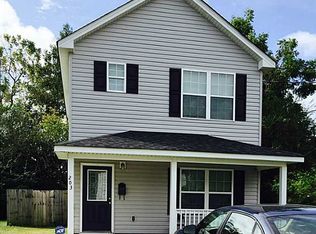 203 Columbus Ave, Suffolk, VA 23434