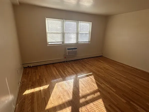 (undisclosed Address), Linden, NJ 07036