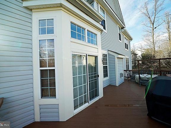 4th image of 5875 Linden Creek Ct