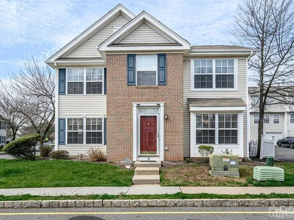 9 Puchala Dr #21, Parlin, NJ 08859