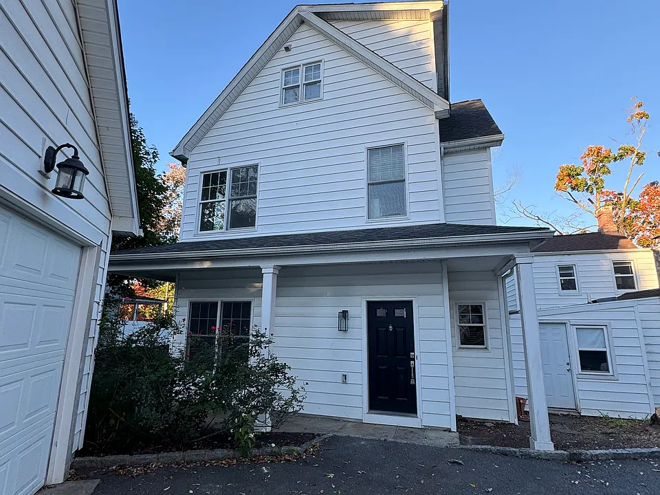 4 Nickel St
