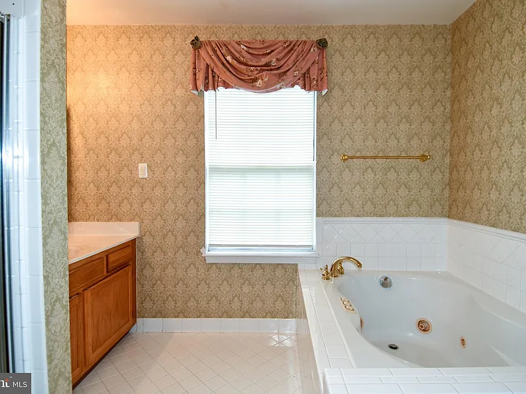 16853 Capon Tree Ln — Photo 21