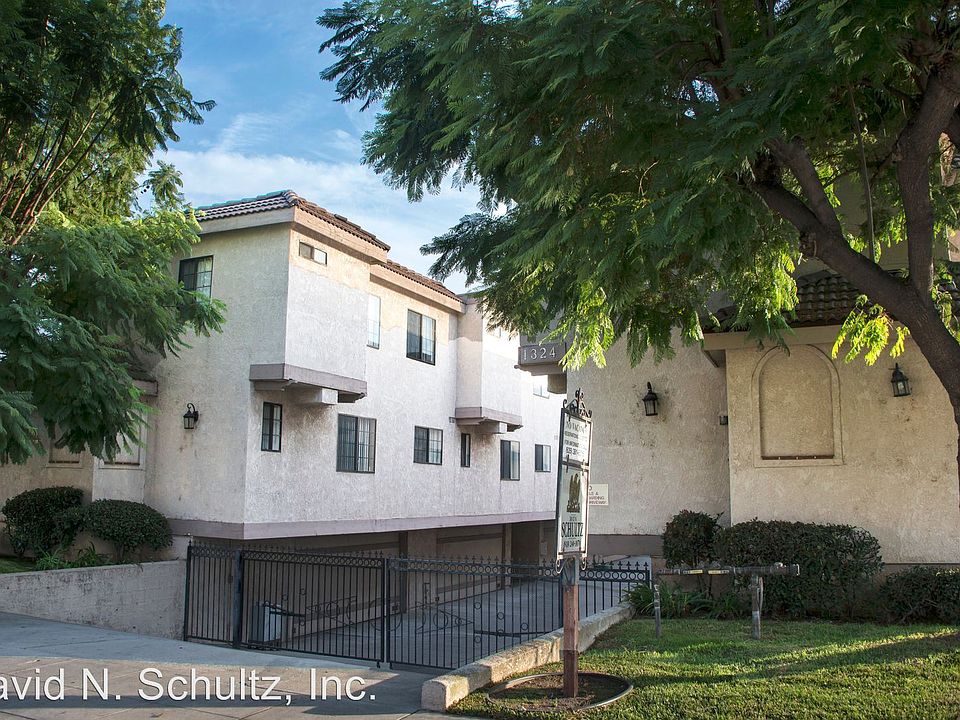 2nd image of 1324 Elm Ave APT N