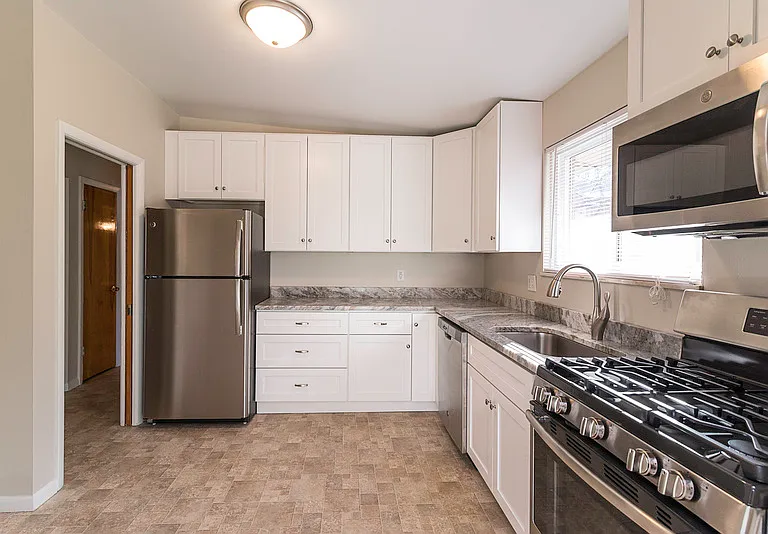 524 Bemidji Ct — Photo 8