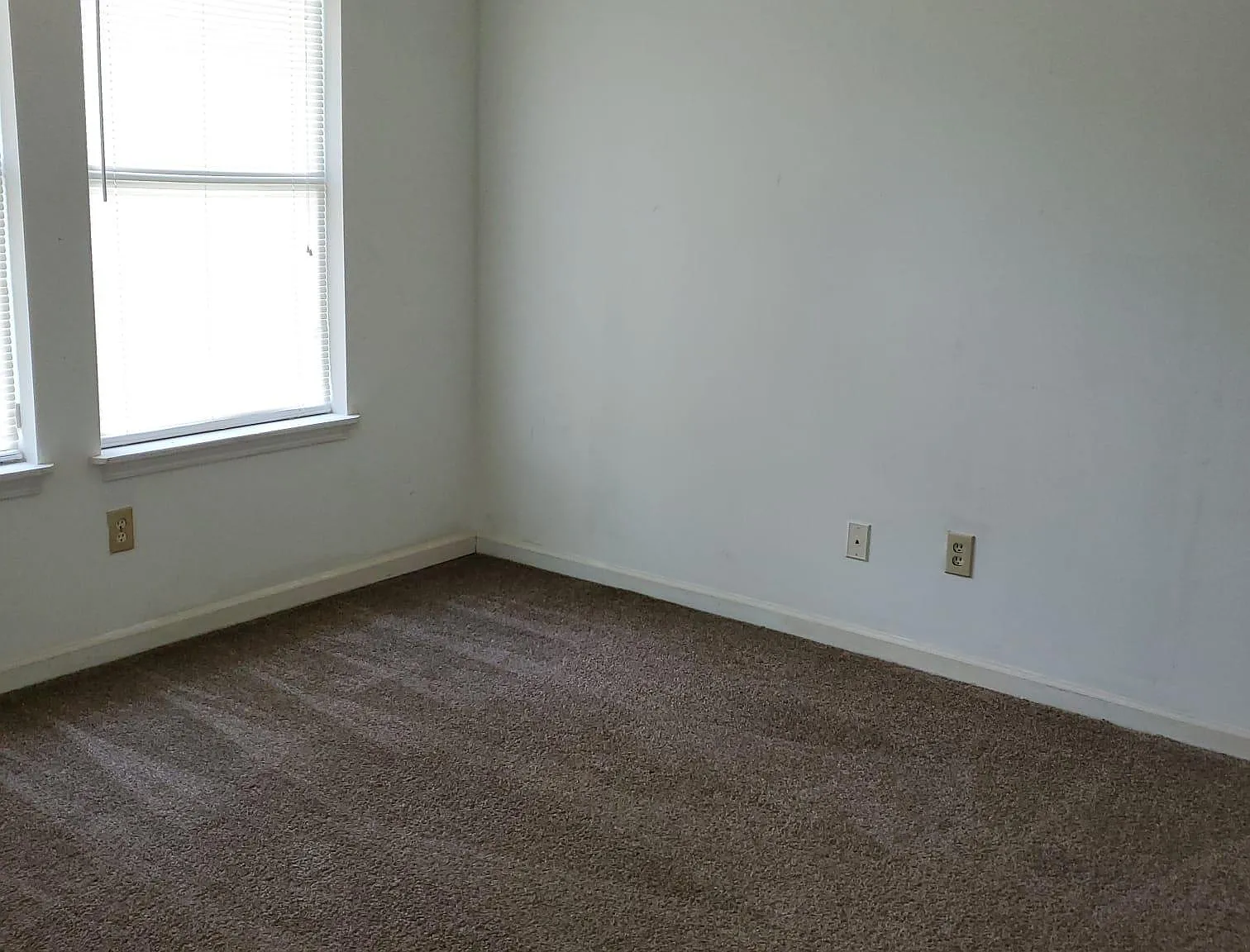 2 bed, 1124 sqft, $1,350 — Photo 3