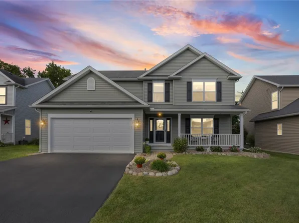 77 Rangers Ct, Rochester, NY 14612