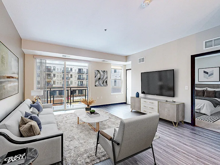 The Shoreham Apartments — Photo 55