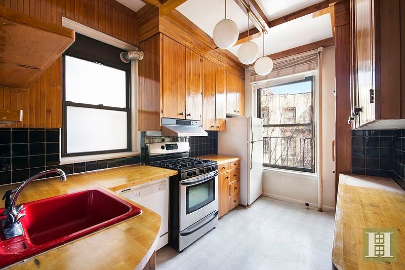 2nd image of 517 E 87th St APT 4W