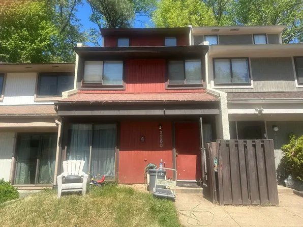 2260 Coppersmith Sq, Reston, VA 20191