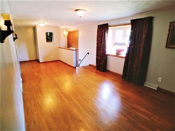 2nd image of 836 Cedarwood Dr