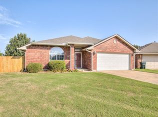 1600 Hazelwood Dr, Norman, OK 73071
