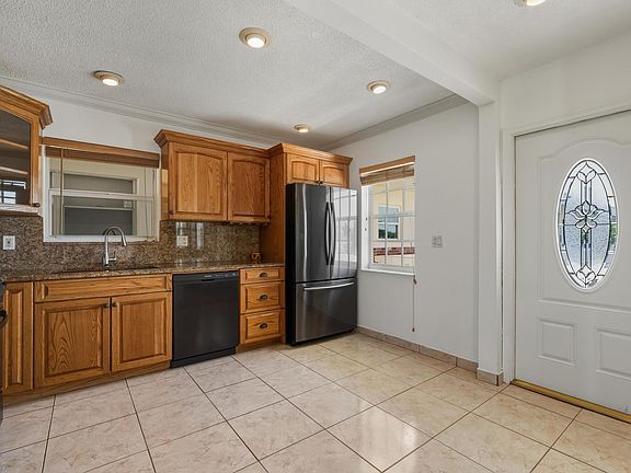 3rd image of 1455 N 12th Court #2B