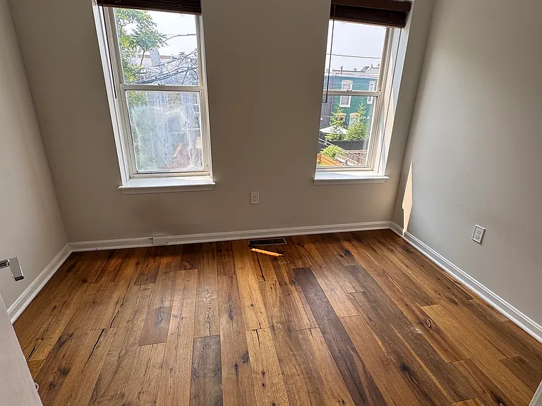 424 Oakdale Pl NW — Photo 9