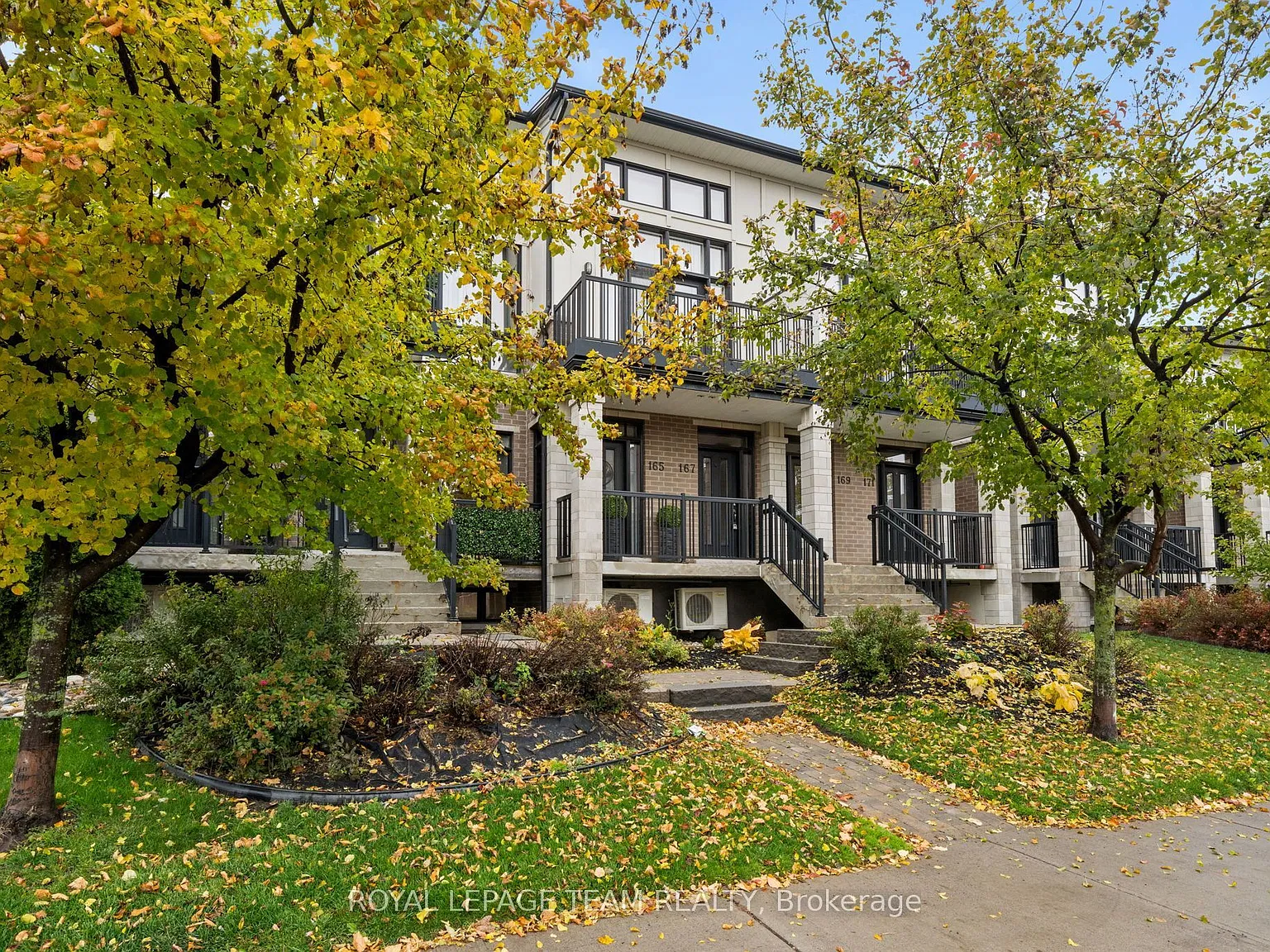 2 bed, $2,395 — Photo 3