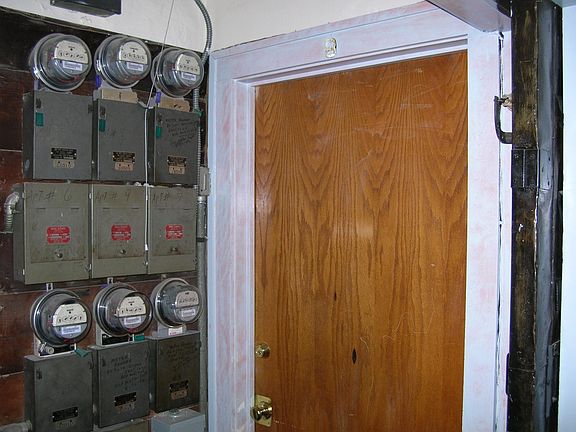 3rd image of 2300 Central Ave NE APT 8