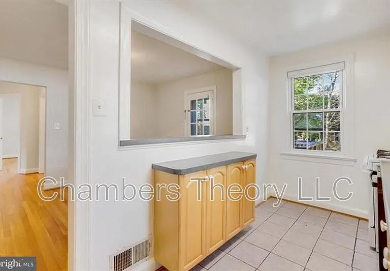 530 N Nelson St #1 — Photo 6