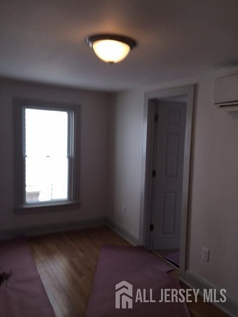 Building Photo 3