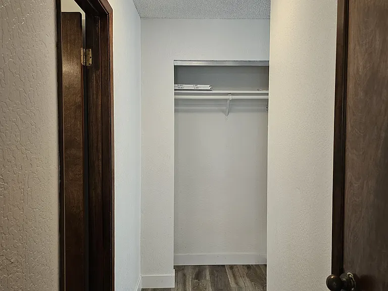 3914 Alameda Ave — Photo 17