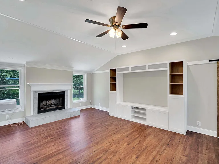 5425 County Road 319 — Photo 4