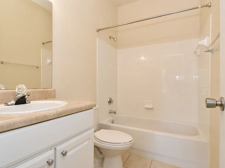 4814 NW 44th Ave #107 — Photo 12