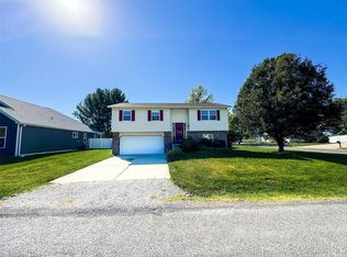 10672 Keck Rd, Saint Jacob, IL 62281