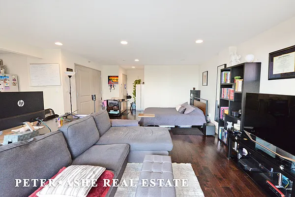 Rented by Peter Ashe | media 17