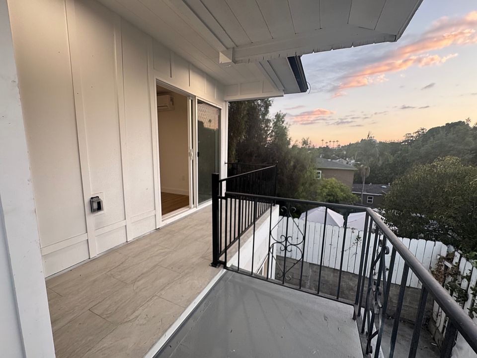 1st image of 2212 1/4 Glendale Blvd