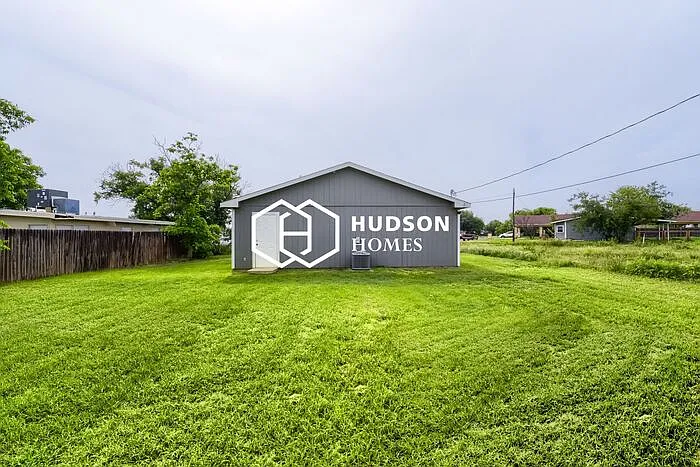 2946 Field St — Photo 12