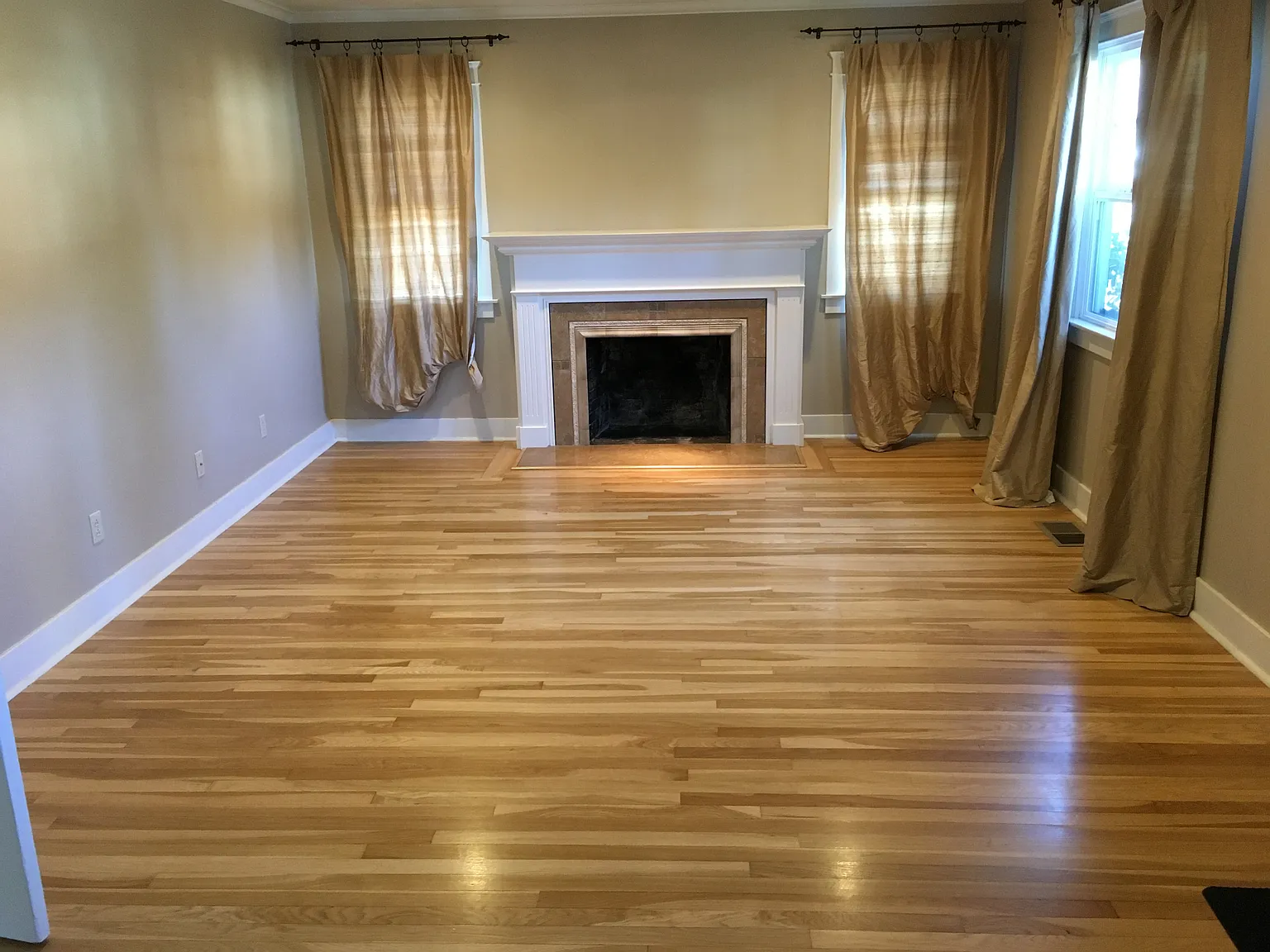 3 bed, 2000 sqft, $3,000 — Photo 4