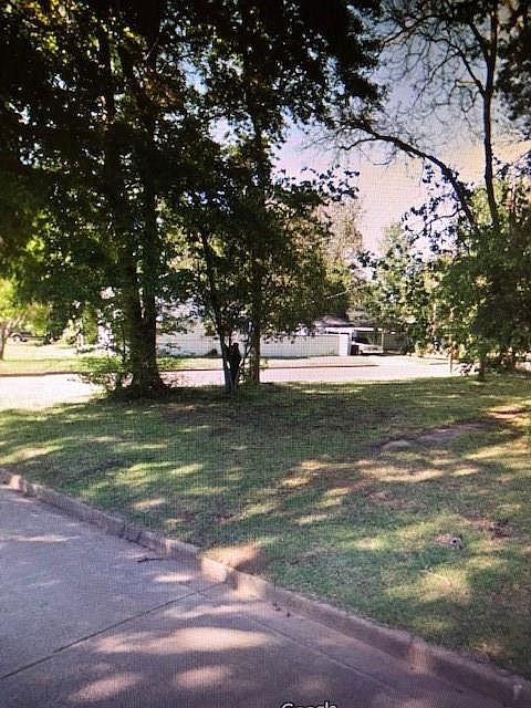 1st image of 417 18th St
