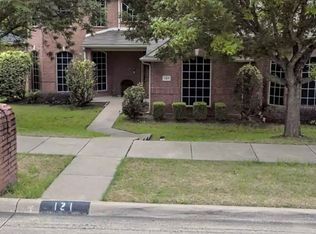 121 Galleria Dr, Desoto, TX 75115