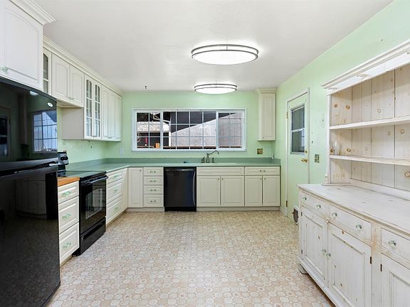 5th image of 1581 Trellis Lane E