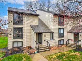 6340 Greenwood Pkwy APT 105, Northfield, OH 44067