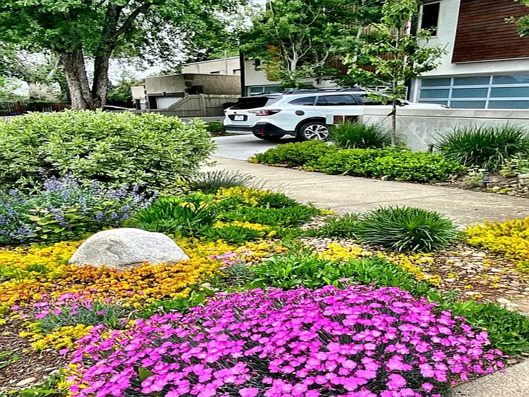414 N Harrison St — Photo 3
