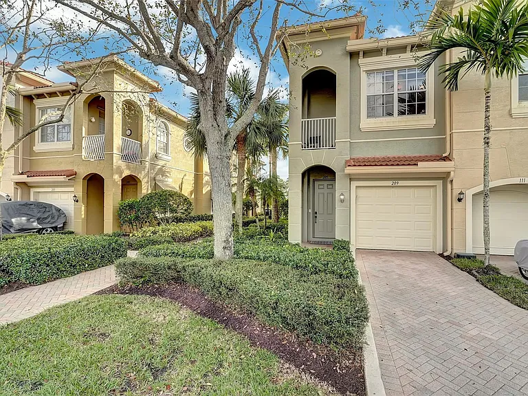 4941 Bonsai Cir #209 — Photo 27