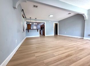 501 E Harmon Dr, Midwest City, OK 73110