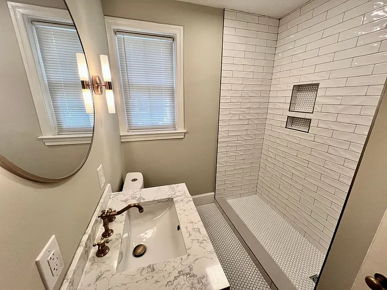 614 Capitol Pl — Photo 9