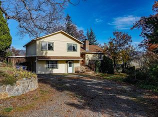 9945 N State Highway 3, Fort Jones, CA 96032