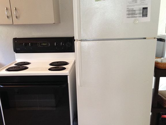 3rd image of 213 Brady St #1