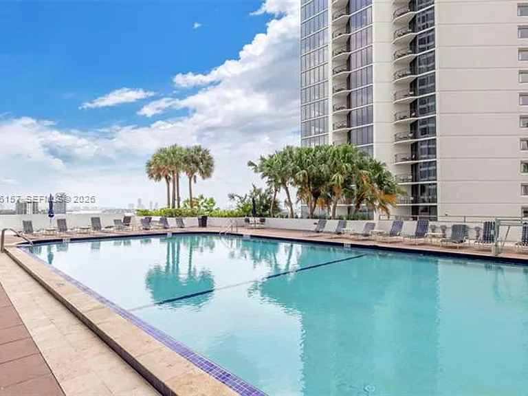 1717 N Bayshore Dr #CU-A-3332 — Photo 21