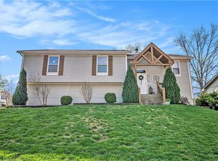 2101 SW Sterling Dr, Lees Summit, MO 64081