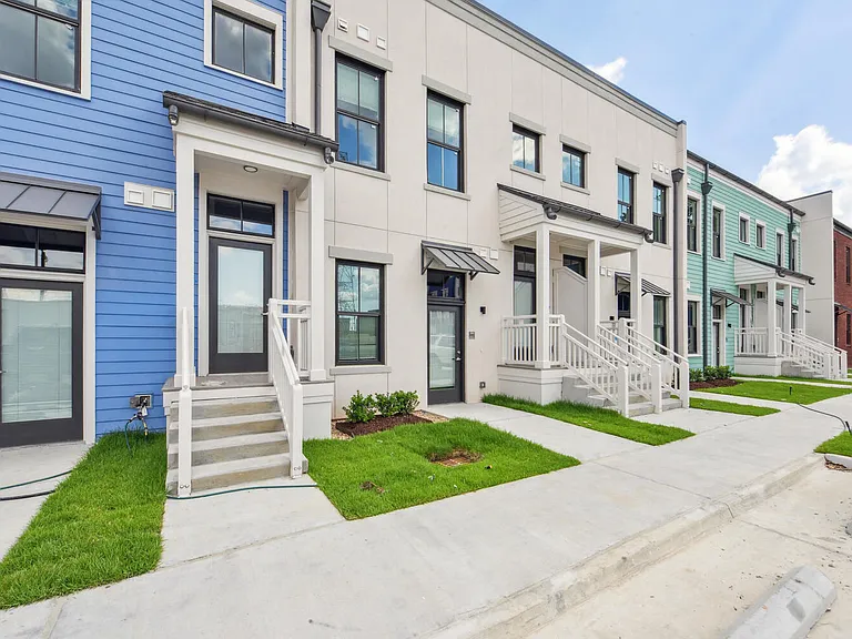 Woodring Apartments — Photo 22