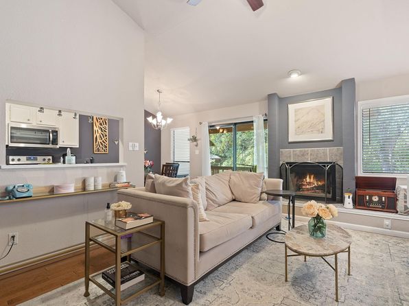 9100 Mountain Ridge Dr APT 210, Austin, TX 78759