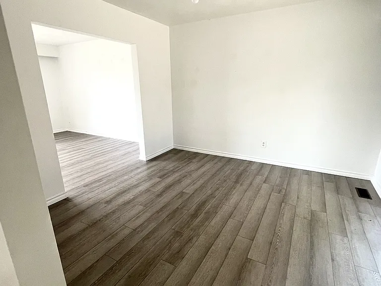 3388 Marlin Ct #UPPER — Photo 4