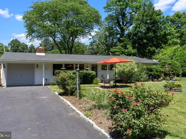6315 Farmar Ln, Flourtown, PA 19031