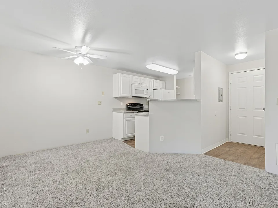 Cascadia Pointe