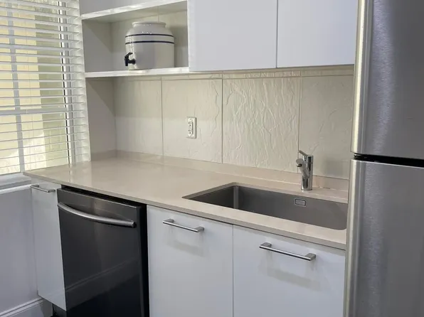 820 15th St APT 2, Miami Beach, FL 33139